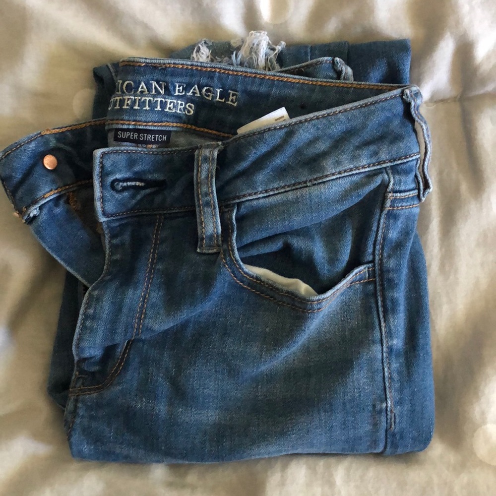 American Eagle Ripped Jeans- Super Stretch